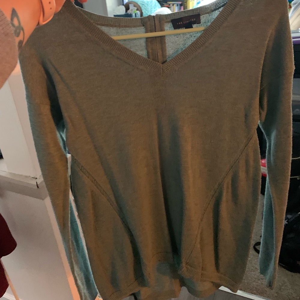 XS Limited pullover sweater